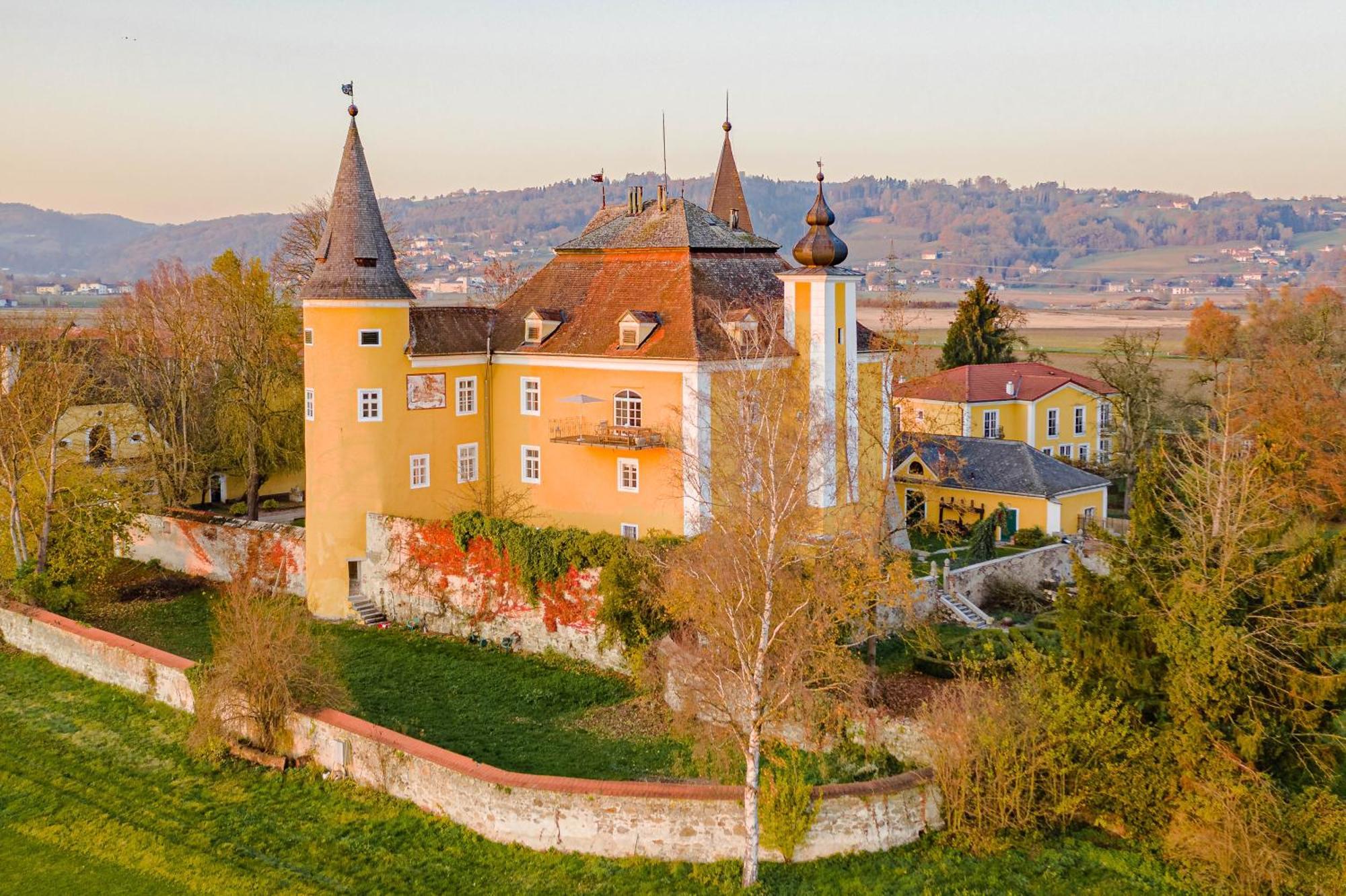 פלדקירשן אן דר דונאו Schloss Muehldorf מראה חיצוני תמונה